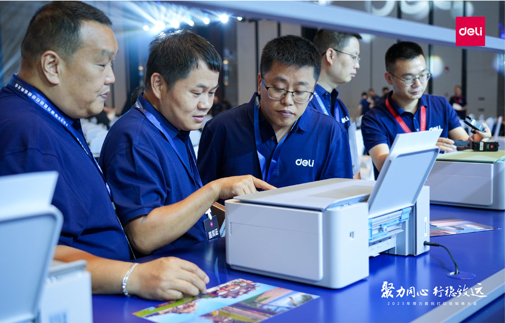 1692677382114323TyMw.jpg 4-经销商产品体验.jpg